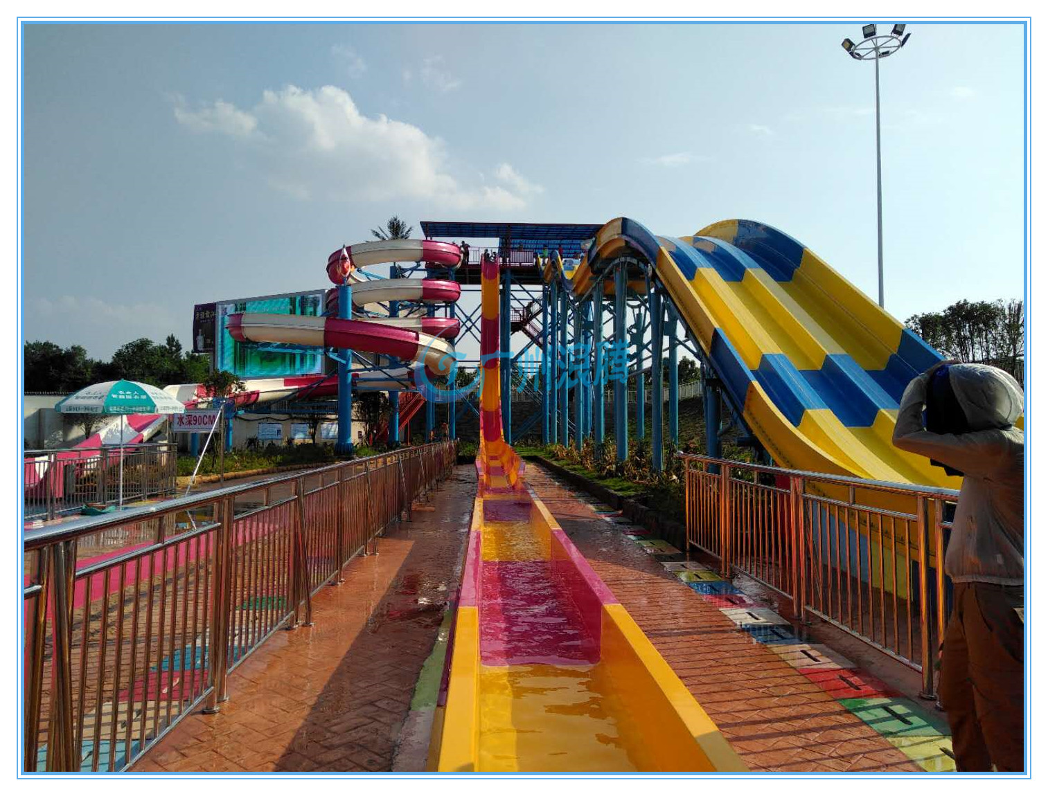 水上游樂(lè)設(shè)備