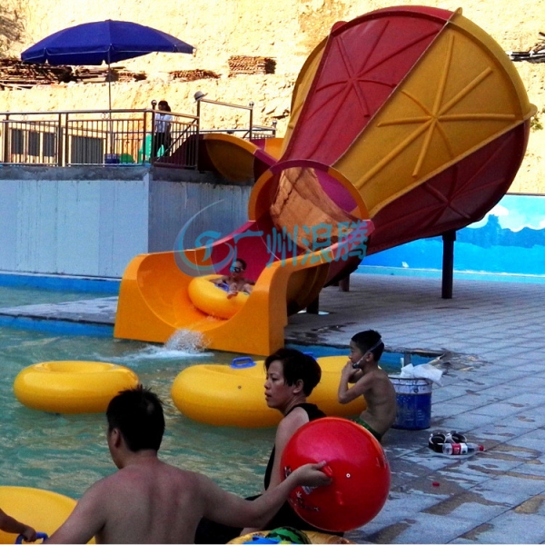 水上樂(lè)園設(shè)備-小喇叭滑梯